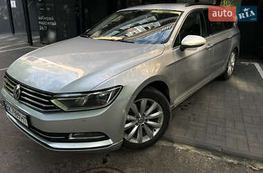 Універсал Volkswagen Passat 2015 в Рівному