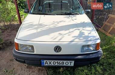 Седан Volkswagen Passat 1988 в Змиеве