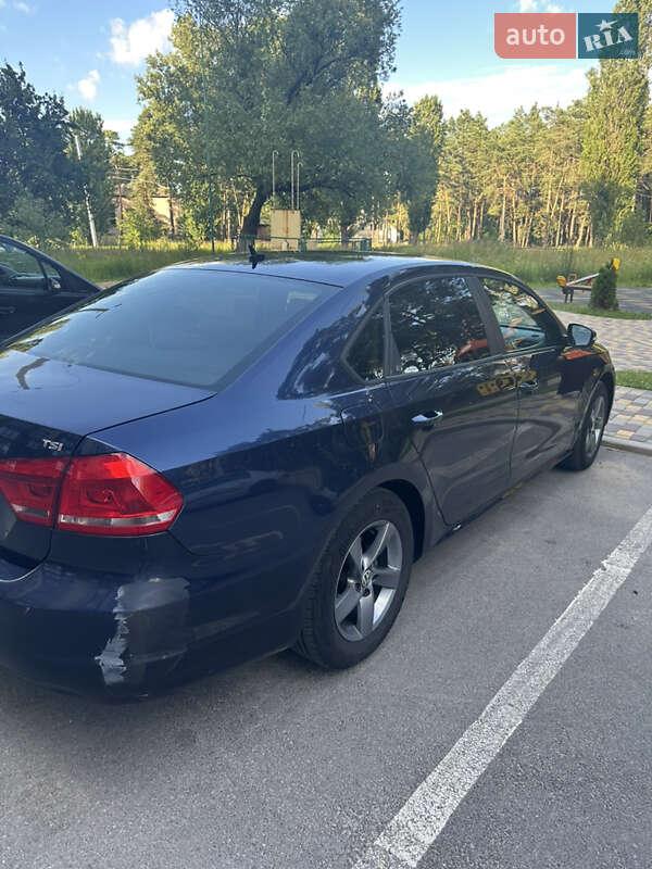 Седан Volkswagen Passat 2013 в Чернигове