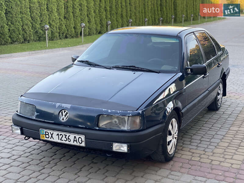 Седан Volkswagen Passat 1989 в Дунаївцях