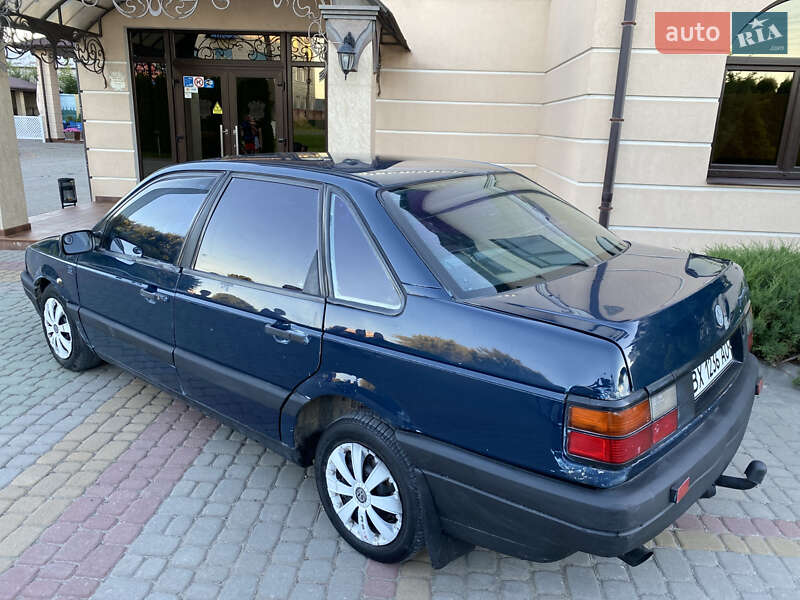 Седан Volkswagen Passat 1989 в Дунаївцях