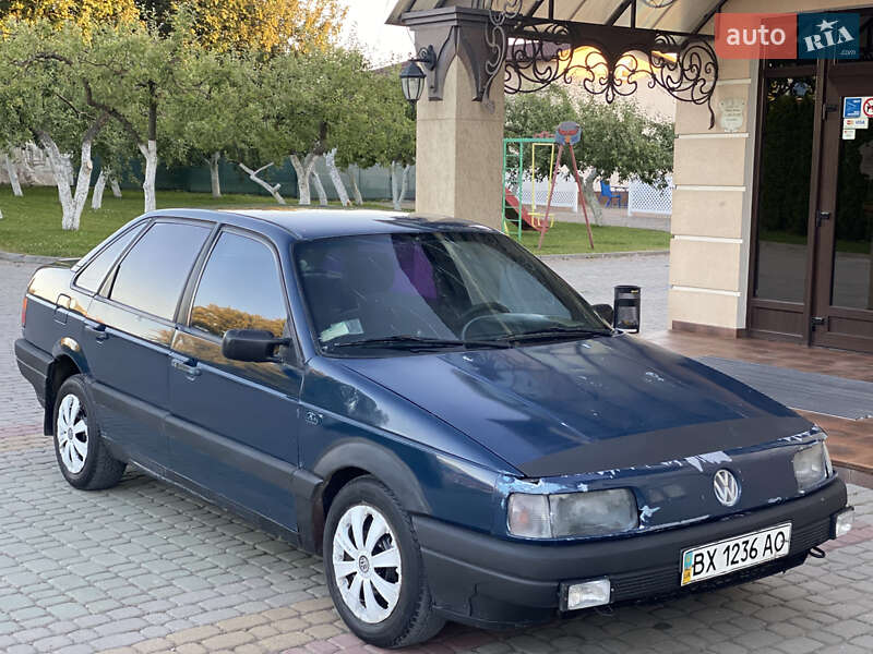 Седан Volkswagen Passat 1989 в Дунаївцях