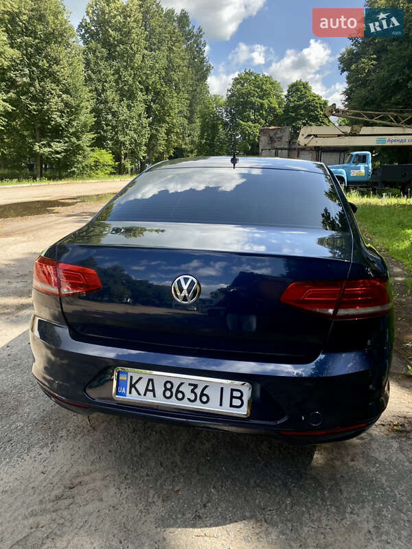 Седан Volkswagen Passat 2017 в Кролевце