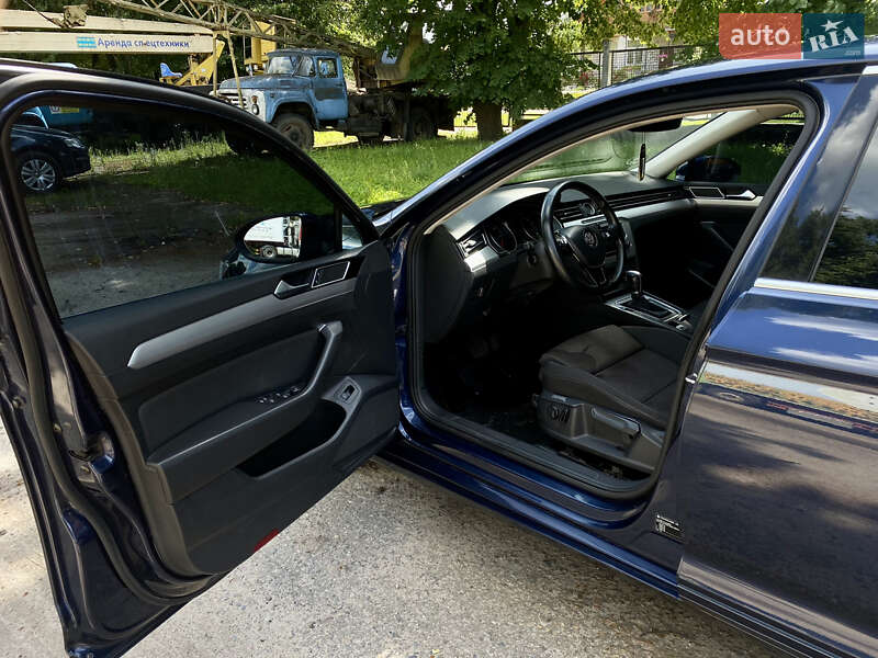 Седан Volkswagen Passat 2017 в Кролевце