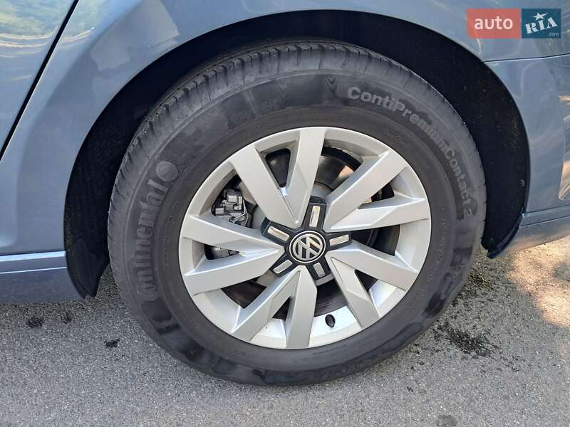 Универсал Volkswagen Passat 2017 в Полтаве фото 14 Универсал Volkswagen Passat 2017 в Полтаве