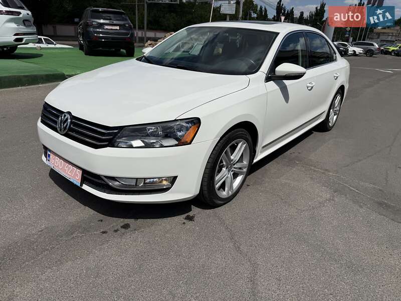 Седан Volkswagen Passat 2012 в Одессе