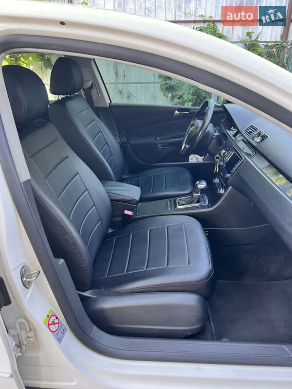 Седан Volkswagen Passat 2010 в Одессе
