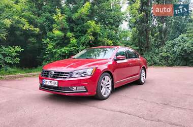 Седан Volkswagen Passat 2018 в Житомире