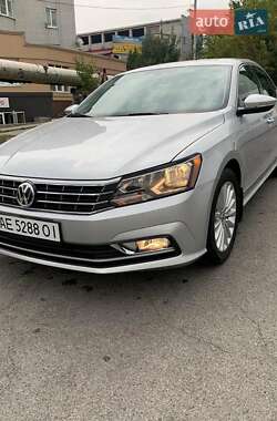 Седан Volkswagen Passat 2016 в Львові