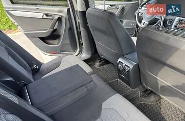 Універсал Volkswagen Passat 2012 в 