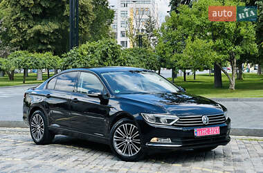 Седан Volkswagen Passat 2018 в Харкові