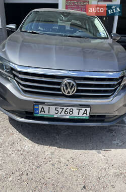 Седан Volkswagen Passat 2020 в Киеве