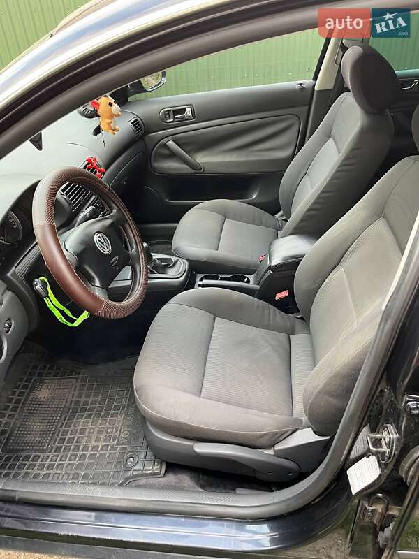 Универсал Volkswagen Passat 2004 в Львове