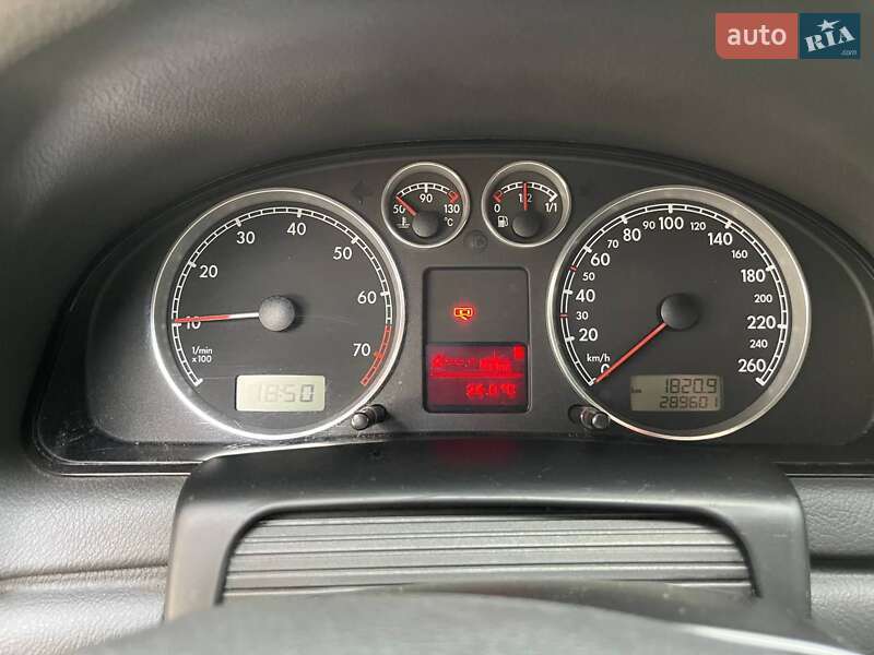 Универсал Volkswagen Passat 2004 в Львове