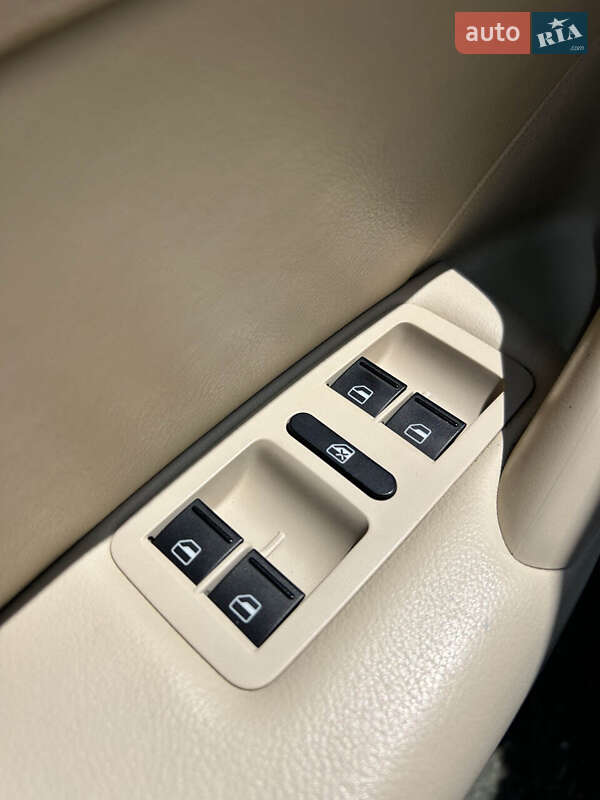 Седан Volkswagen Passat 2015 в Сумах