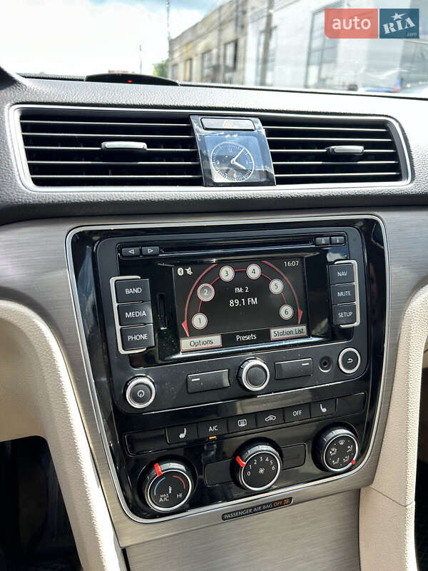 Седан Volkswagen Passat 2015 в Сумах