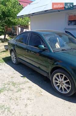 Седан Volkswagen Passat 2000 в Коломые