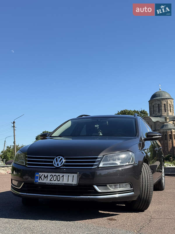 Универсал Volkswagen Passat 2011 в Житомире
