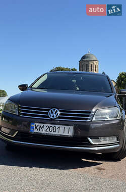 Универсал Volkswagen Passat 2011 в 