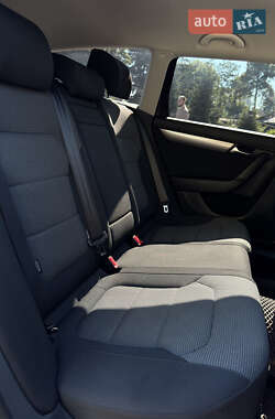 Универсал Volkswagen Passat 2011 в 