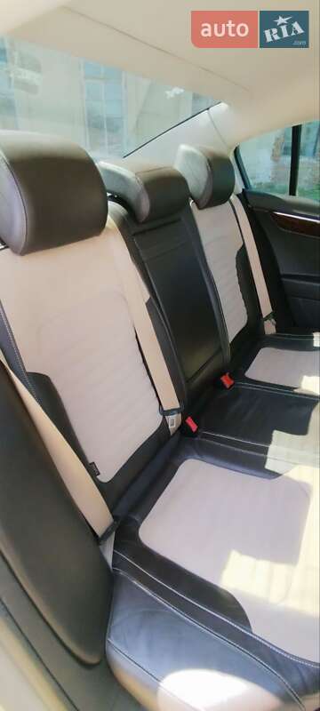 Седан Volkswagen Passat 2012 в Тульчині