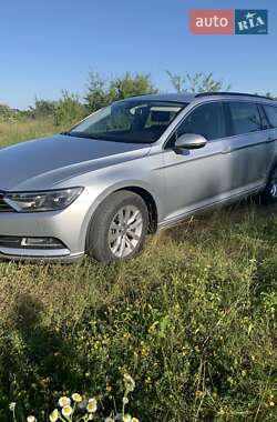 Универсал Volkswagen Passat 2015 в Самборе