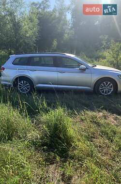 Универсал Volkswagen Passat 2015 в Самборе