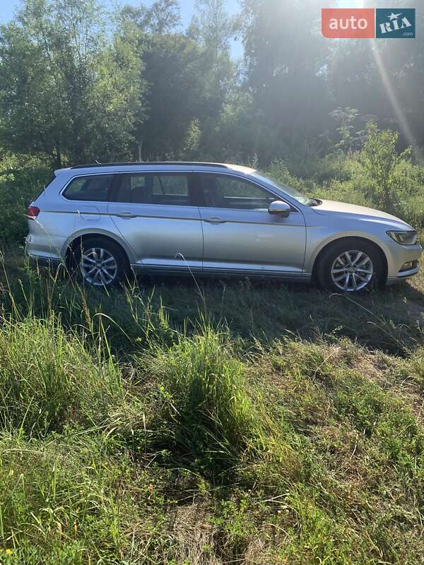 Універсал Volkswagen Passat 2015 в Самборі