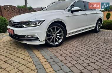 Седан Volkswagen Passat 2018 в Львові