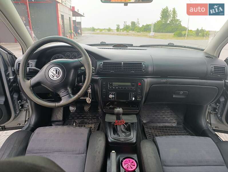 Седан Volkswagen Passat 2002 в Буске