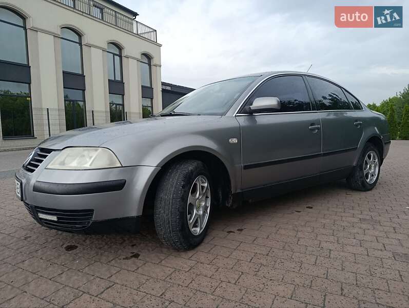 Седан Volkswagen Passat 2002 в Буске