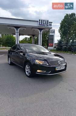 Седан Volkswagen Passat 2012 в Харкові