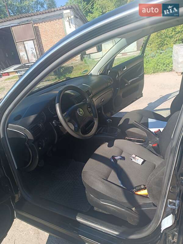 Седан Volkswagen Passat 2001 в Хороле фото 8 Седан Volkswagen Passat 2001 в Хороле