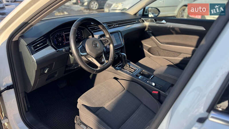 Универсал Volkswagen Passat 2019 в Полтаве фото 24 Универсал Volkswagen Passat 2019 в Полтаве