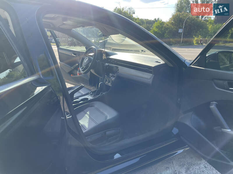 Седан Volkswagen Passat 2021 в Киеве фото 12 Седан Volkswagen Passat 2021 в Киеве