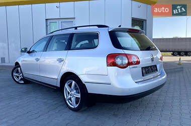 Універсал Volkswagen Passat 2010 в 