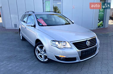 Універсал Volkswagen Passat 2010 в 