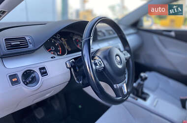 Універсал Volkswagen Passat 2010 в 