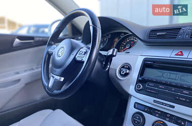Універсал Volkswagen Passat 2010 в 