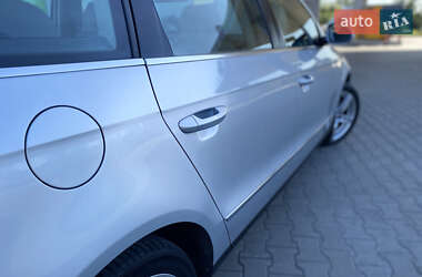 Універсал Volkswagen Passat 2010 в 