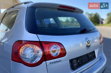 Універсал Volkswagen Passat 2010 в 