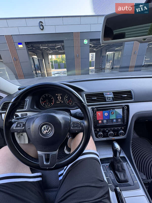 Седан Volkswagen Passat 2012 в Черкассах