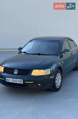 Седан Volkswagen Passat 1999 в Луцке