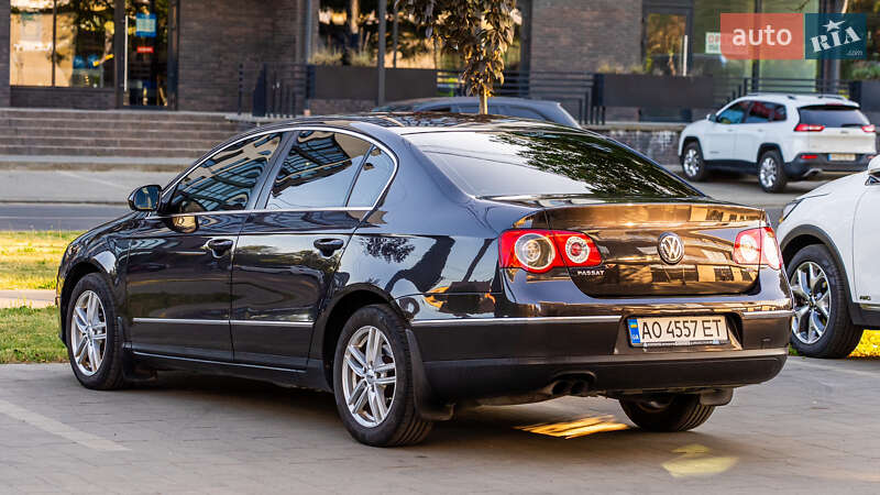 Седан Volkswagen Passat 2008 в Ужгороде