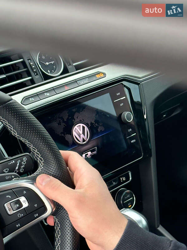 Універсал Volkswagen Passat 2016 в Ужгороді
