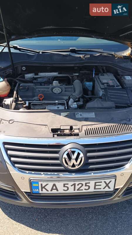 Універсал Volkswagen Passat 2009 в Києві