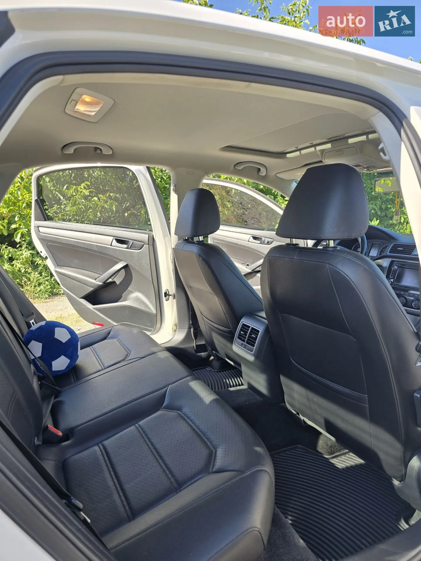 2015 Volkswagen Passat - мініатюра 16