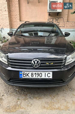 Универсал Volkswagen Passat 2011 в Киеве