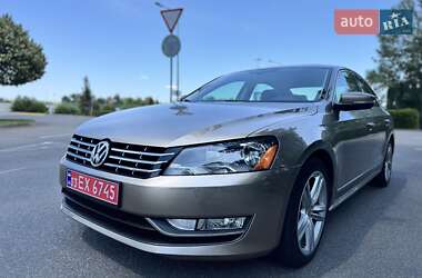 Седан Volkswagen Passat 2015 в Киеве