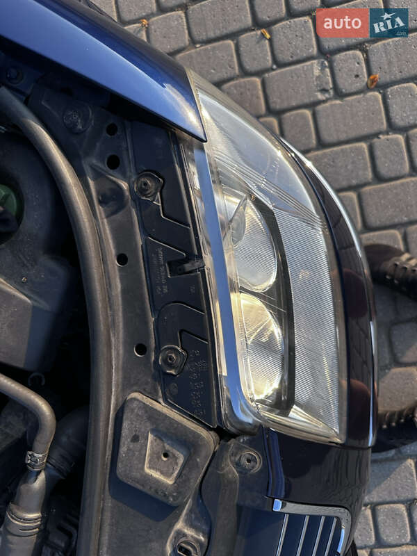 Седан Volkswagen Passat 2002 в Ужгороде